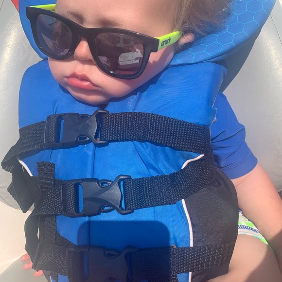 Meet your Posher, Britny - Picture 2 of 6